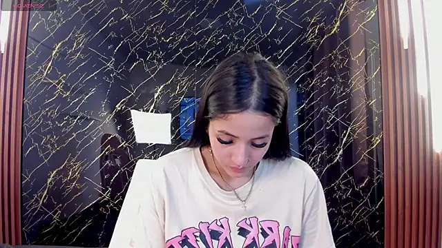 Snapshot of Tamara-evans chatting on December 20, 2025, 6:15 pm Tamara-evans online show from December 20, 2025, 6:15 pm