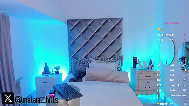 Snapshot of malaia_hills chatting on March 20, 2025, 7:35 pm malaia hills online show from March 20, 2025, 7:35 pm