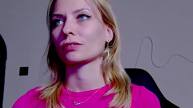 karo123421 online show from November 13, 2025, 8:30 pm