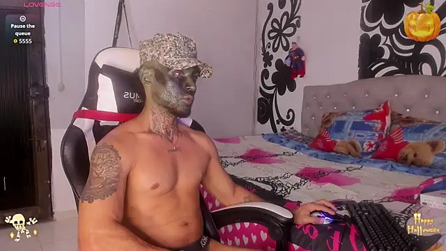 Snapshot of yomo95 chatting on October 31, 2025, 10:44 pm yomo95 online show from October 31, 2025, 10:44 pm