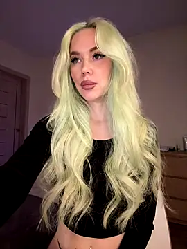 Snapshot of xDinnax chatting on September 26, 2025, 3:49 pm xDinnax online show from September 26, 2025, 3:49 pm