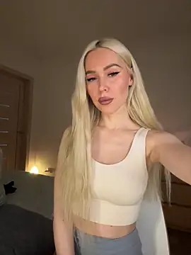 Snapshot of xDinnax chatting on November 23, 2025, 4:23 am xDinnax online show from November 23, 2025, 4:23 am