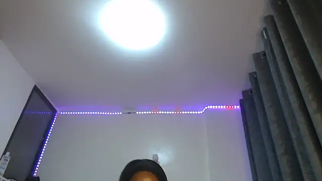 Snapshot of peeky_pinky chatting on May 31, 2026, 4:20 am peeky pinky online show from May 31, 2026, 4:20 am