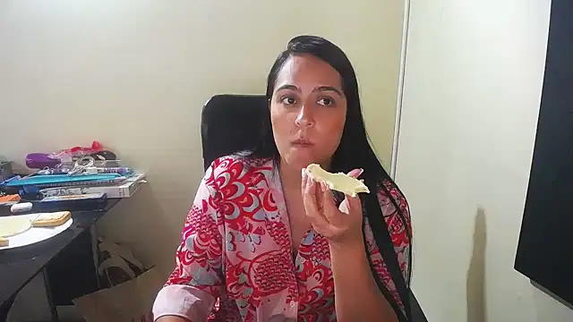 kendall 52 online show from January 8, 2025, 1:52 pm