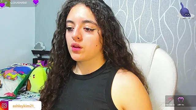 AshleyKim  online show from November 22, 2025, 12:31 am