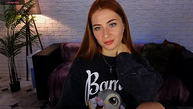 Snapshot of Adelyna_Bird chatting on December 2, 2024, 7:36 am Adelyna Bird online show from December 2, 2024, 7:36 am