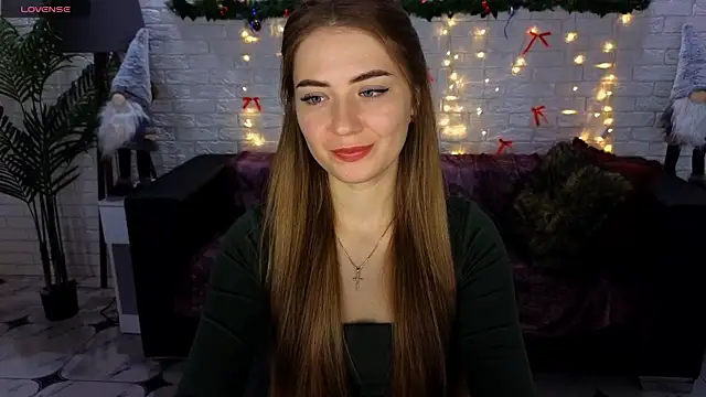 Snapshot of Adelyna_Bird chatting on January 4, 2025, 7:24 am Adelyna Bird online show from January 4, 2025, 7:24 am