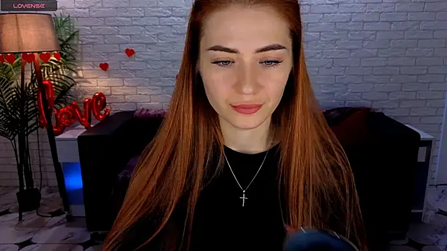 Snapshot of Adelyna_Bird chatting on February 7, 2025, 7:29 am Adelyna Bird online show from February 7, 2025, 7:29 am