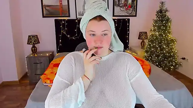 PolinaSalvatore online show from December 23, 2024, 12:41 pm