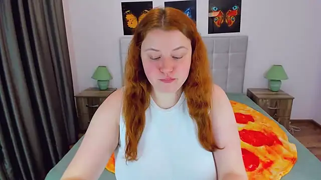 PolinaSalvatore online show from January 15, 2025, 5:05 pm