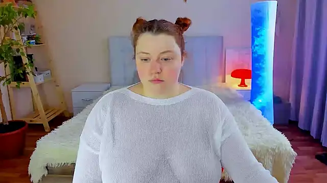 PolinaSalvatore online show from March 19, 2025, 1:29 pm