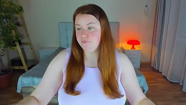 PolinaSalvatore online show from September 9, 2025, 5:23 pm