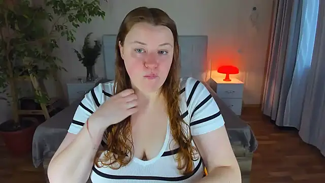 PolinaSalvatore online show from October 1, 2025, 2:12 pm