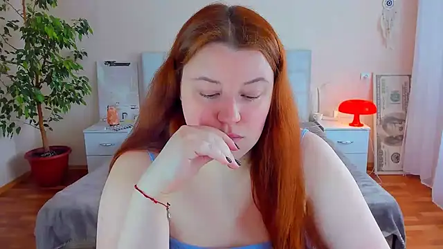 PolinaSalvatore online show from March 6, 2026, 12:12 pm