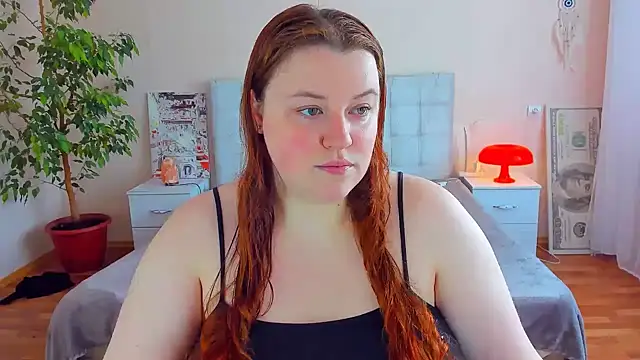 PolinaSalvatore online show from March 18, 2026, 11:13 am