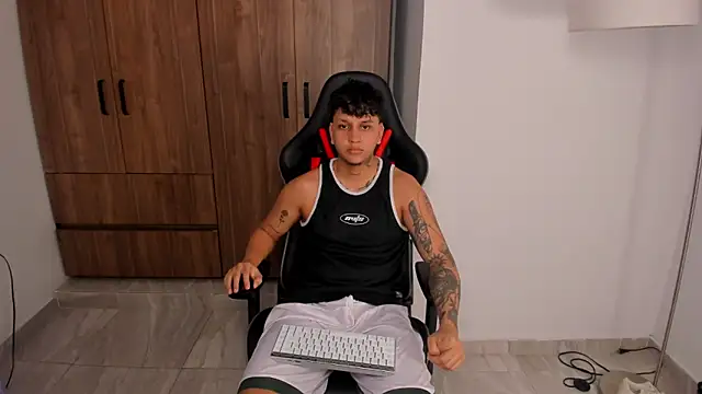 Snapshot of Jake_simons chatting on September 24, 2025, 9:23 am Jake simons online show from September 24, 2025, 9:23 am