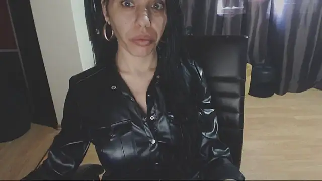 GoldenSasha online show from February 26, 2025, 5:50 pm