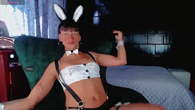 Summer XO online show from December 2, 2025, 3:18 pm