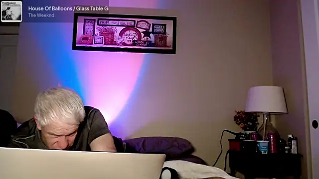 Snarfle82 online show from December 16, 2025, 9:47 am