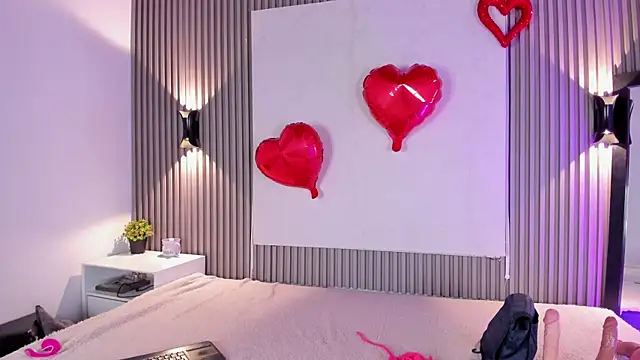 Zafiiraa online show from February 15, 2026, 2:03 pm