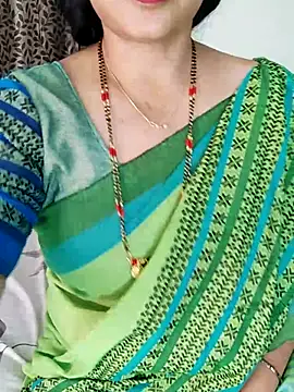 Snapshot of Indian_desi_wife chatting on March 18, 2025, 4:59 pm Indian desi wife online show from March 18, 2025, 4:59 pm