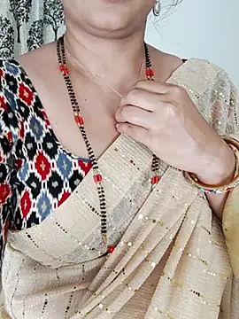 Snapshot of Indian_desi_wife chatting on July 4, 2026, 4:13 pm Indian desi wife online show from July 4, 2026, 4:13 pm