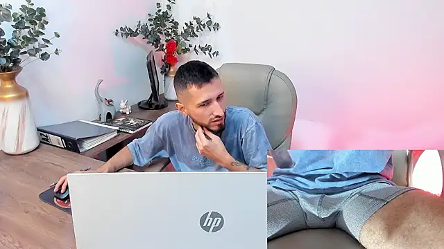 Snapshot of sam_bisex chatting on February 25, 2026, 3:05 am sam bisex online show from February 25, 2026, 3:05 am