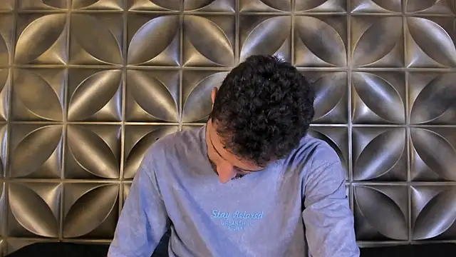 sam bisex online show from April 5, 2026, 2:42 am