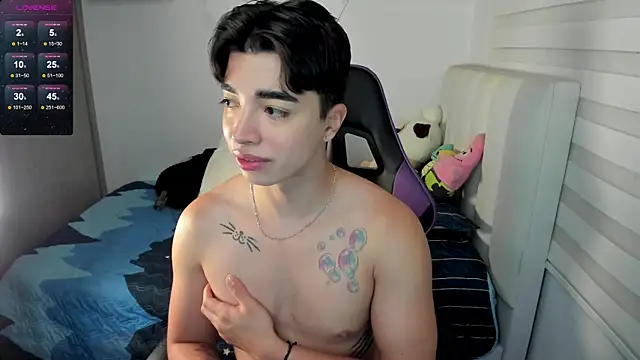 santy7v7 online show from November 1, 2025, 1:13 pm