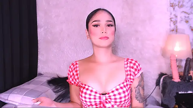 Oriental Tiara online show from March 14, 2025, 7:04 am