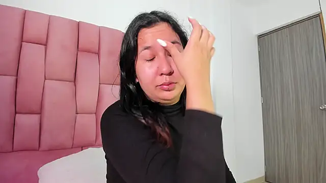 Snapshot of Lia_sarahi chatting on January 12, 2026, 12:32 pm Lia sarahi online show from January 12, 2026, 12:32 pm