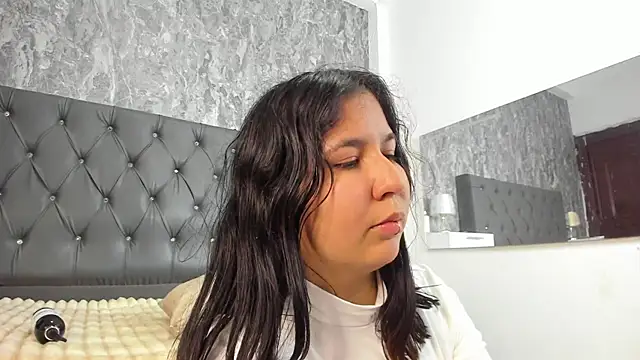 Snapshot of Lia_sarahi chatting on February 7, 2026, 12:20 pm Lia sarahi online show from February 7, 2026, 12:20 pm