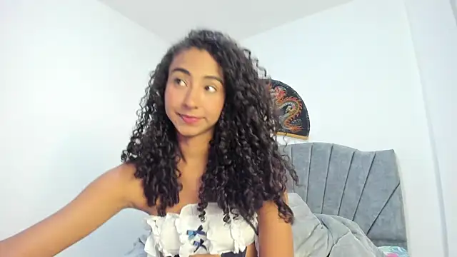 Snapshot of khaliope chatting on May 5, 2026, 7:44 pm khaliope online show from May 5, 2026, 7:44 pm