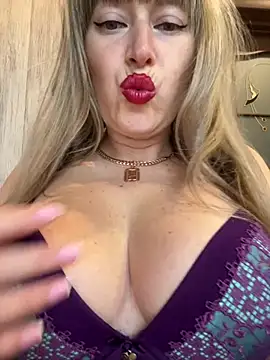 Kittenforyou online show from February 21, 2026, 2:18 pm