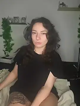 Snapshot of Moxxxie chatting on February 26, 2025, 6:26 am Moxxxie online show from February 26, 2025, 6:26 am