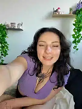 Snapshot of Moxxxie chatting on March 14, 2025, 4:19 pm Moxxxie online show from March 14, 2025, 4:19 pm