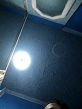 Wero4200 online show from October 22, 2025, 8:52 pm