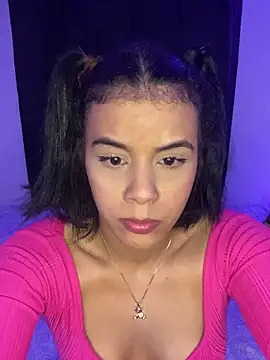 Snapshot of KLOE_MARTINS chatting on February 2, 2026, 8:57 am KLOE MARTINS online show from February 2, 2026, 8:57 am