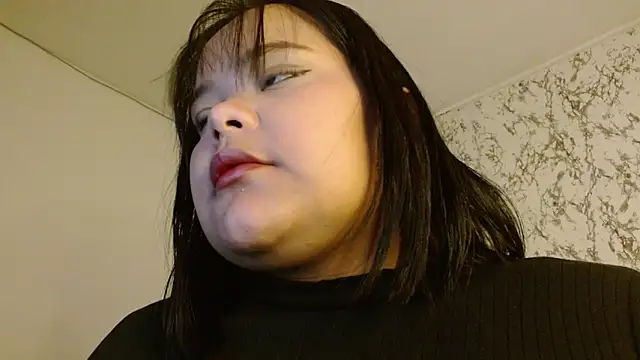 Snapshot of sexychubby___ chatting on November 24, 2025, 4:45 am sexychubby online show from November 24, 2025, 4:45 am