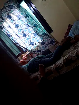 Snapshot of Adityagj123 chatting on October 11, 2025, 11:42 am Adityagj123 online show from October 11, 2025, 11:42 am