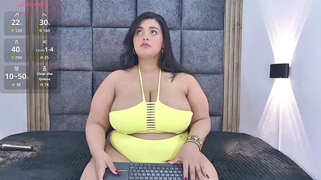 Snapshot of AmandaRousel chatting on November 23, 2025, 12:38 pm AmandaRousel online show from November 23, 2025, 12:38 pm