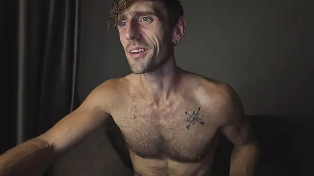 Snapshot of lukegunn chatting on October 30, 2025, 8:05 am lukegunn online show from October 30, 2025, 8:05 am