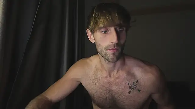 Snapshot of lukegunn chatting on November 8, 2025, 3:07 am lukegunn online show from November 8, 2025, 3:07 am