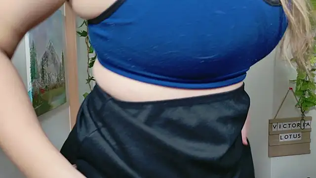 victorialotus online show from February 2, 2025, 7:41 am