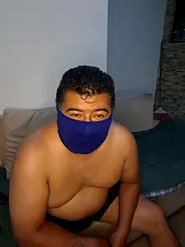 Calamaco07 online show from December 15, 2025, 5:44 am