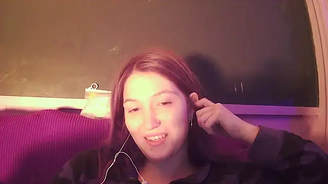 Snapshot of Angelk43 chatting on December 14, 2025, 3:56 am Angelk43 online show from December 14, 2025, 3:56 am