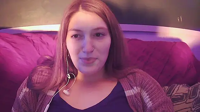 Snapshot of Angelk43 chatting on December 17, 2025, 7:36 am Angelk43 online show from December 17, 2025, 7:36 am