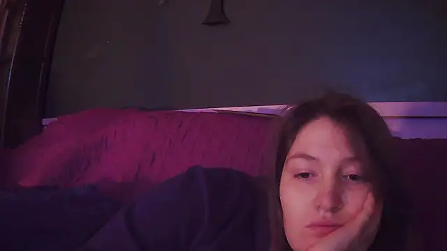 Snapshot of Angelk43 chatting on February 8, 2026, 8:40 am Angelk43 online show from February 8, 2026, 8:40 am