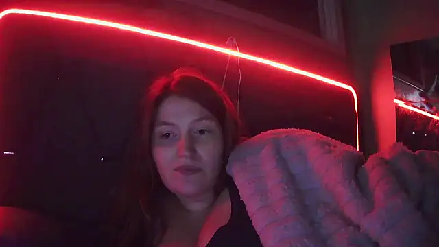 Snapshot of Angelk43 chatting on May 1, 2026, 4:06 am Angelk43 online show from May 1, 2026, 4:06 am