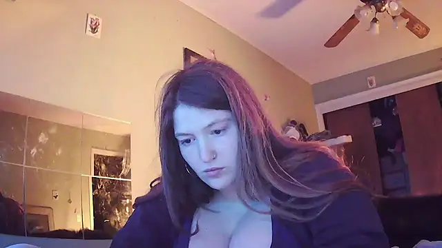 Snapshot of Angelk43 chatting on May 3, 2026, 5:13 am Angelk43 online show from May 3, 2026, 5:13 am